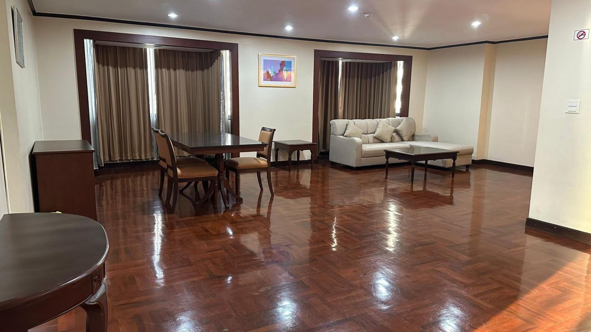 Omni Tower Sukhumvit Nana Direct Hotel Bangkok Eksteriør billede