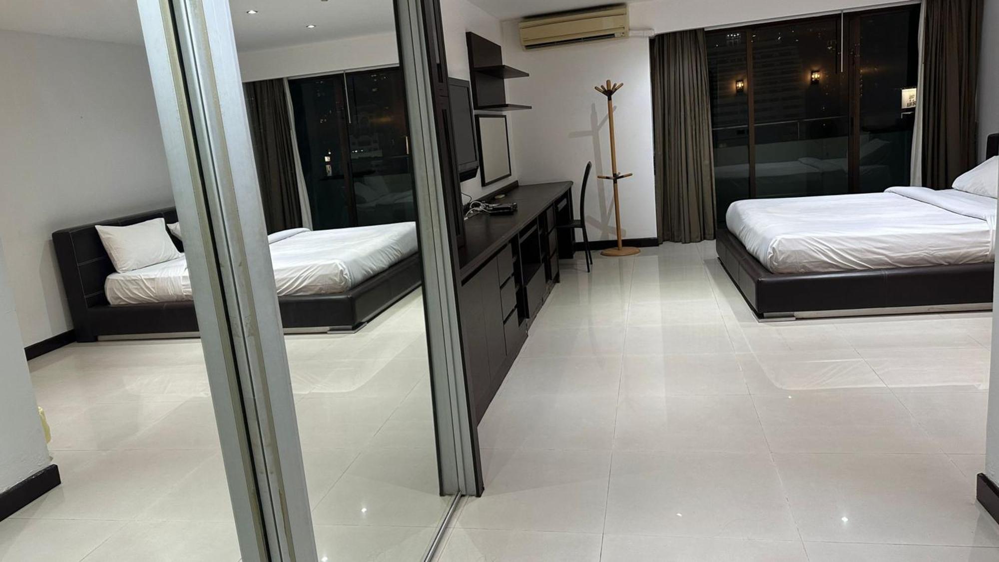 Omni Tower Sukhumvit Nana Direct Hotel Bangkok Eksteriør billede