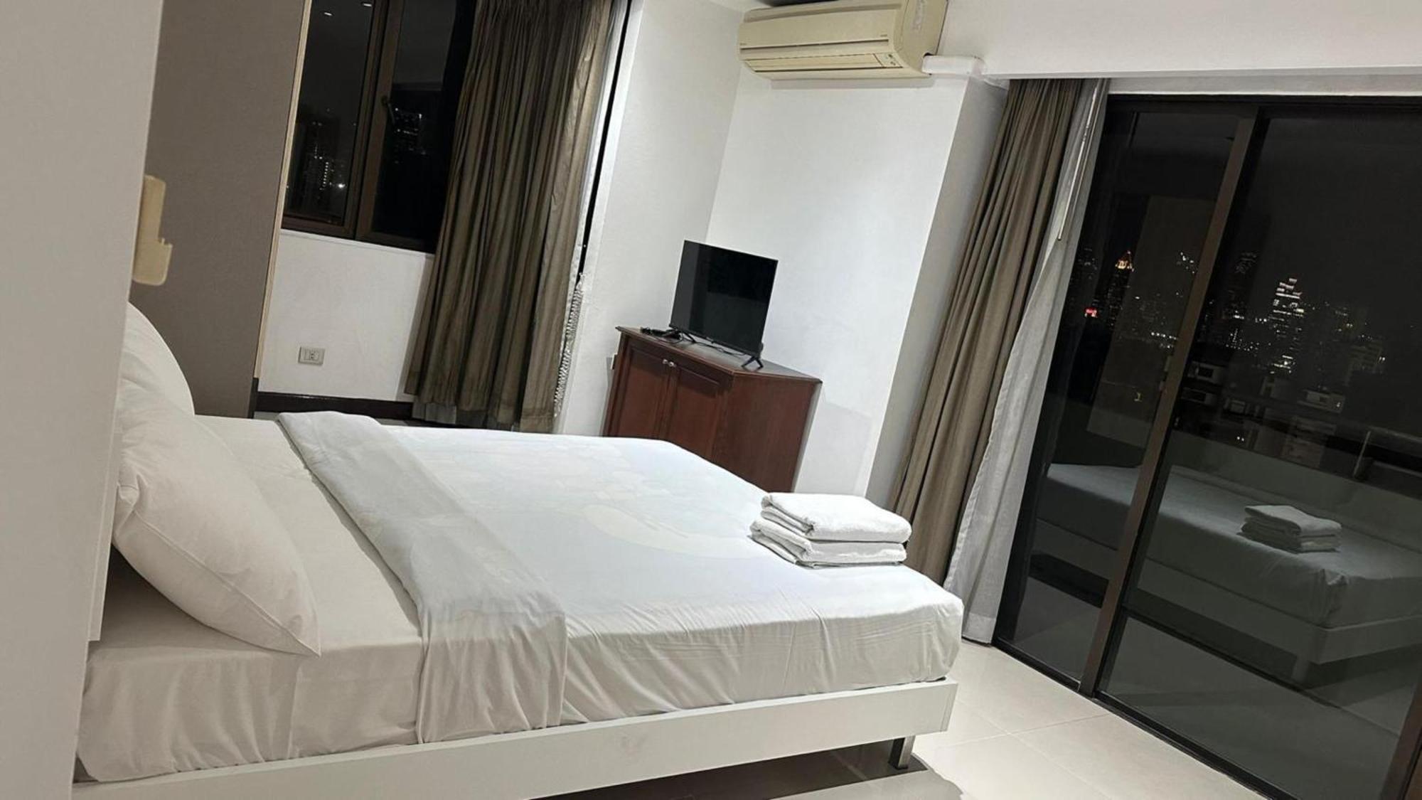 Omni Tower Sukhumvit Nana Direct Hotel Bangkok Eksteriør billede