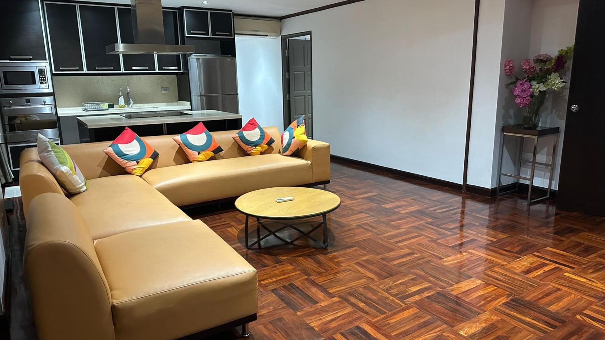 Omni Tower Sukhumvit Nana Direct Hotel Bangkok Eksteriør billede