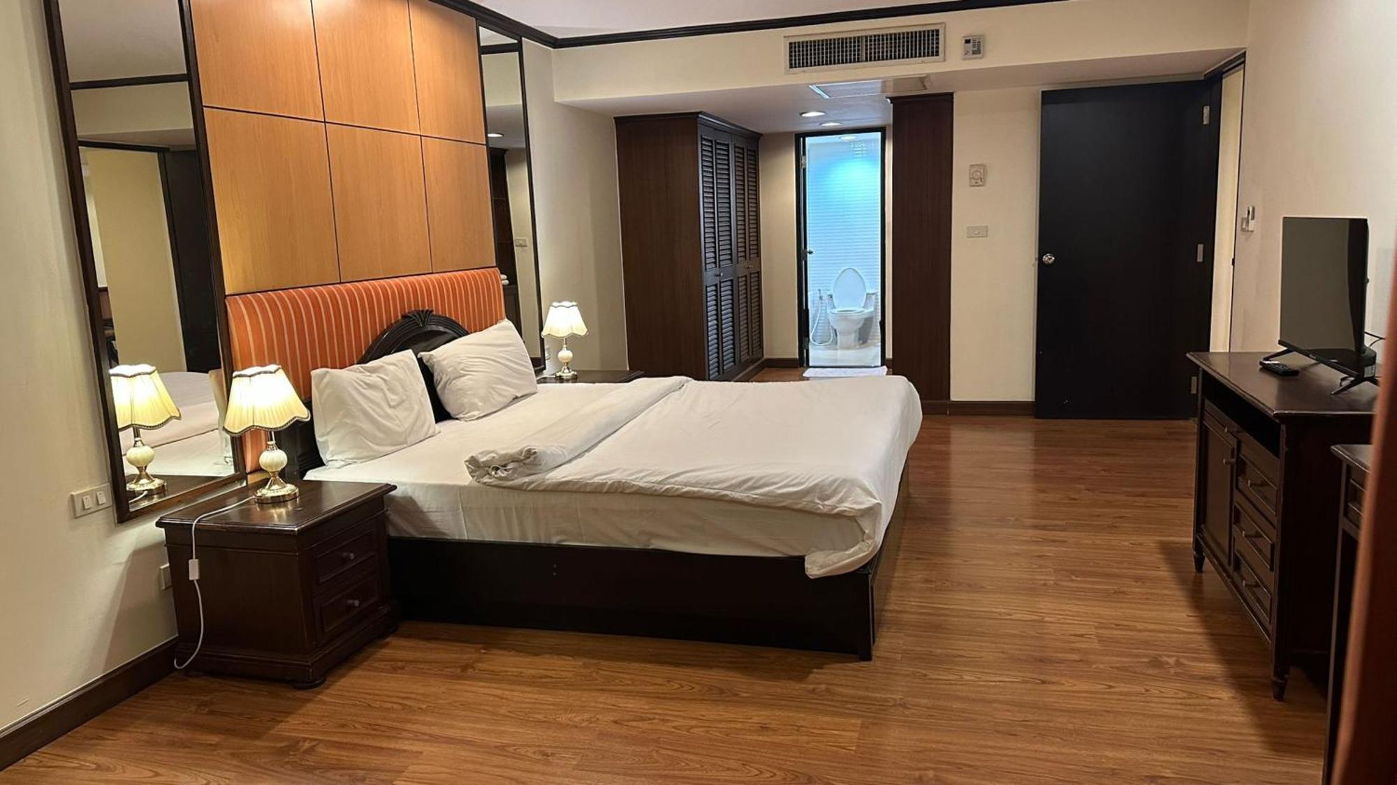 Omni Tower Sukhumvit Nana Direct Hotel Bangkok Eksteriør billede