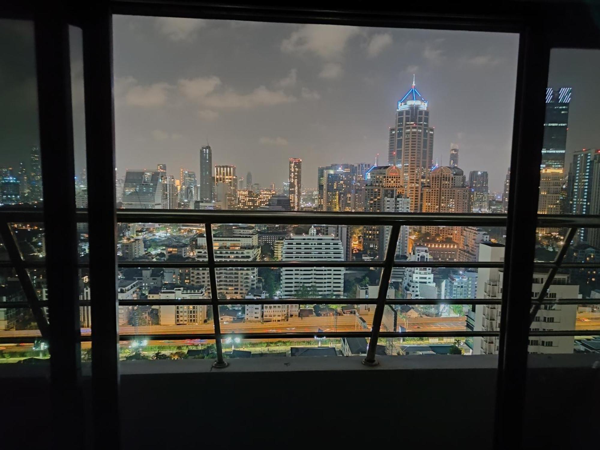 Omni Tower Sukhumvit Nana Direct Hotel Bangkok Eksteriør billede