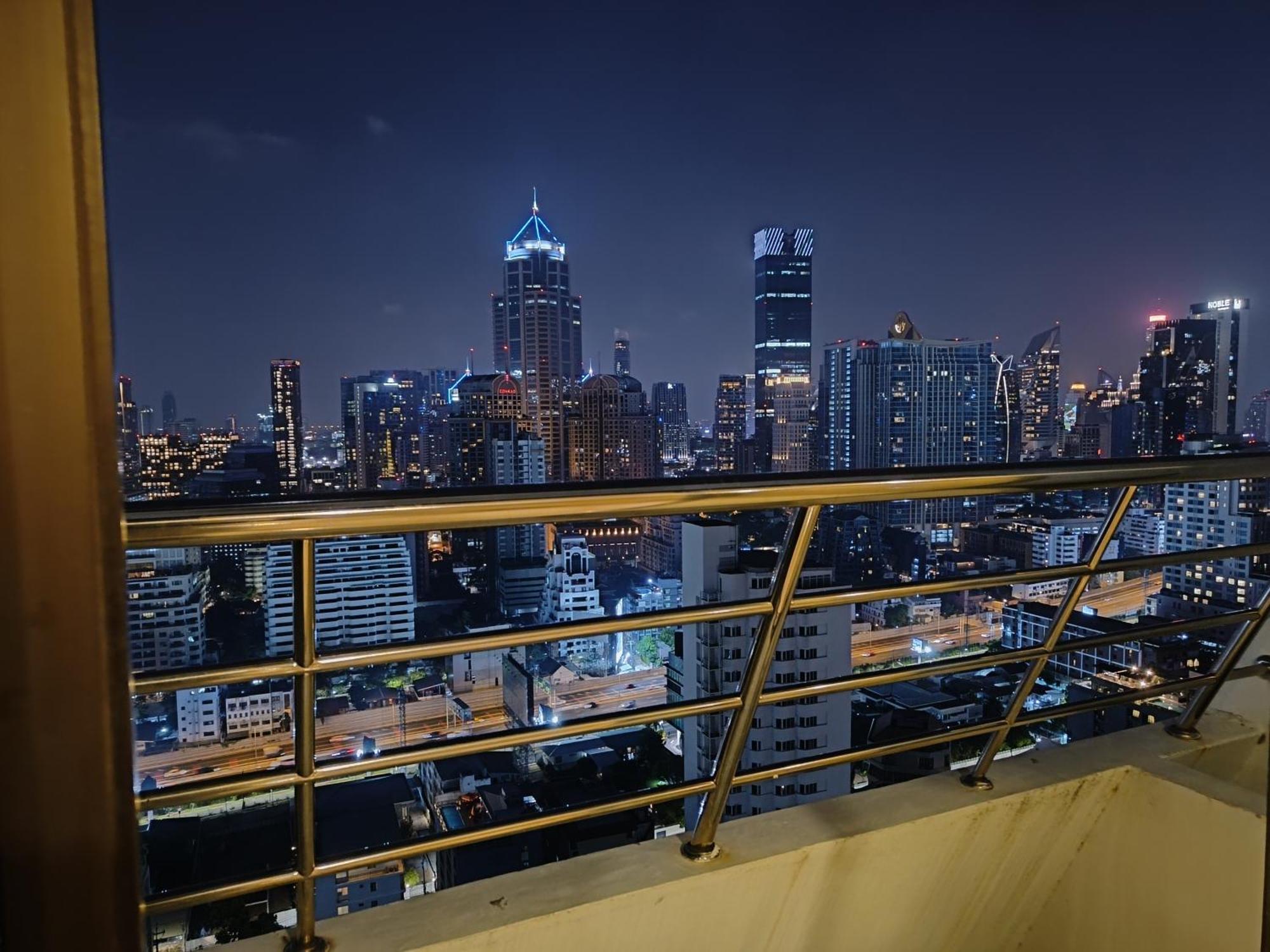 Omni Tower Sukhumvit Nana Direct Hotel Bangkok Eksteriør billede