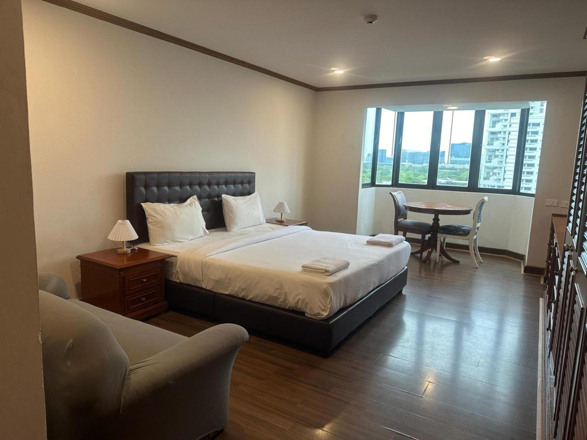 Omni Tower Sukhumvit Nana Direct Hotel Bangkok Eksteriør billede
