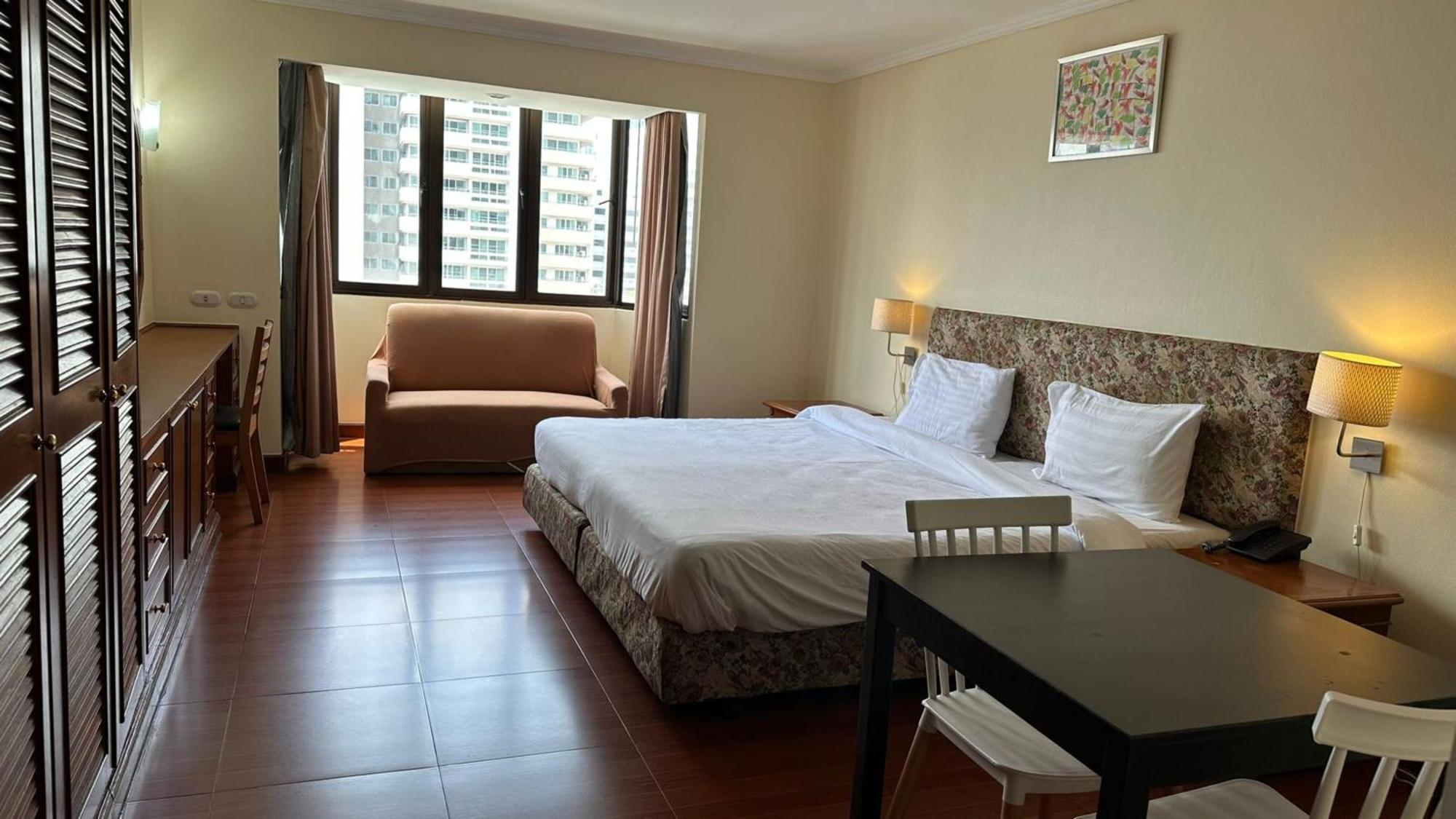 Omni Tower Sukhumvit Nana Direct Hotel Bangkok Eksteriør billede