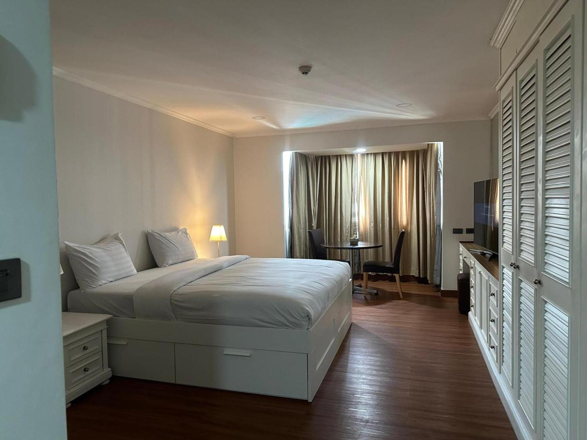 Omni Tower Sukhumvit Nana Direct Hotel Bangkok Eksteriør billede