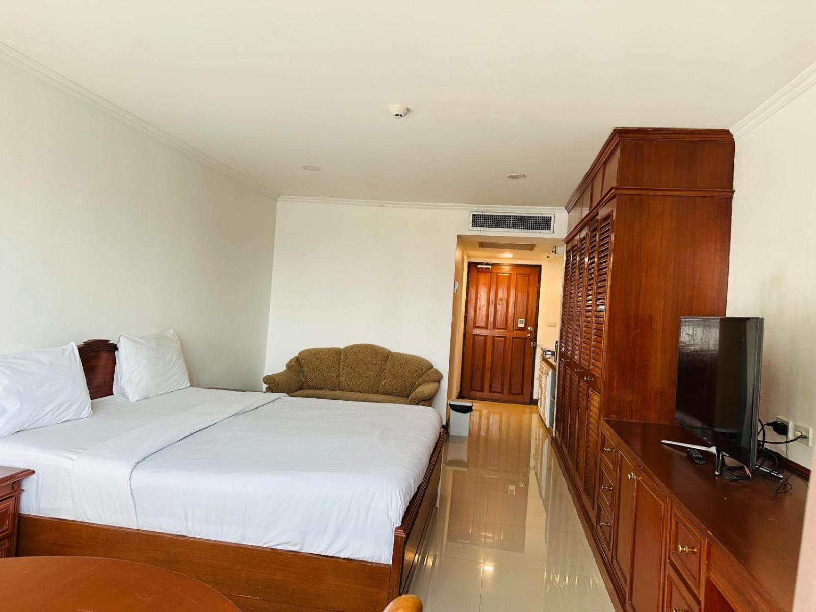 Omni Tower Sukhumvit Nana Direct Hotel Bangkok Eksteriør billede