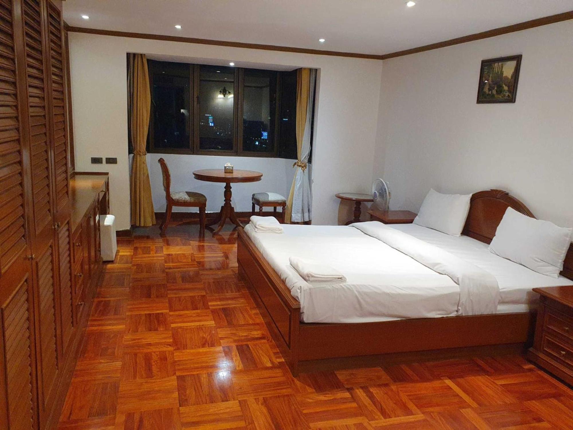 Omni Tower Sukhumvit Nana Direct Hotel Bangkok Eksteriør billede