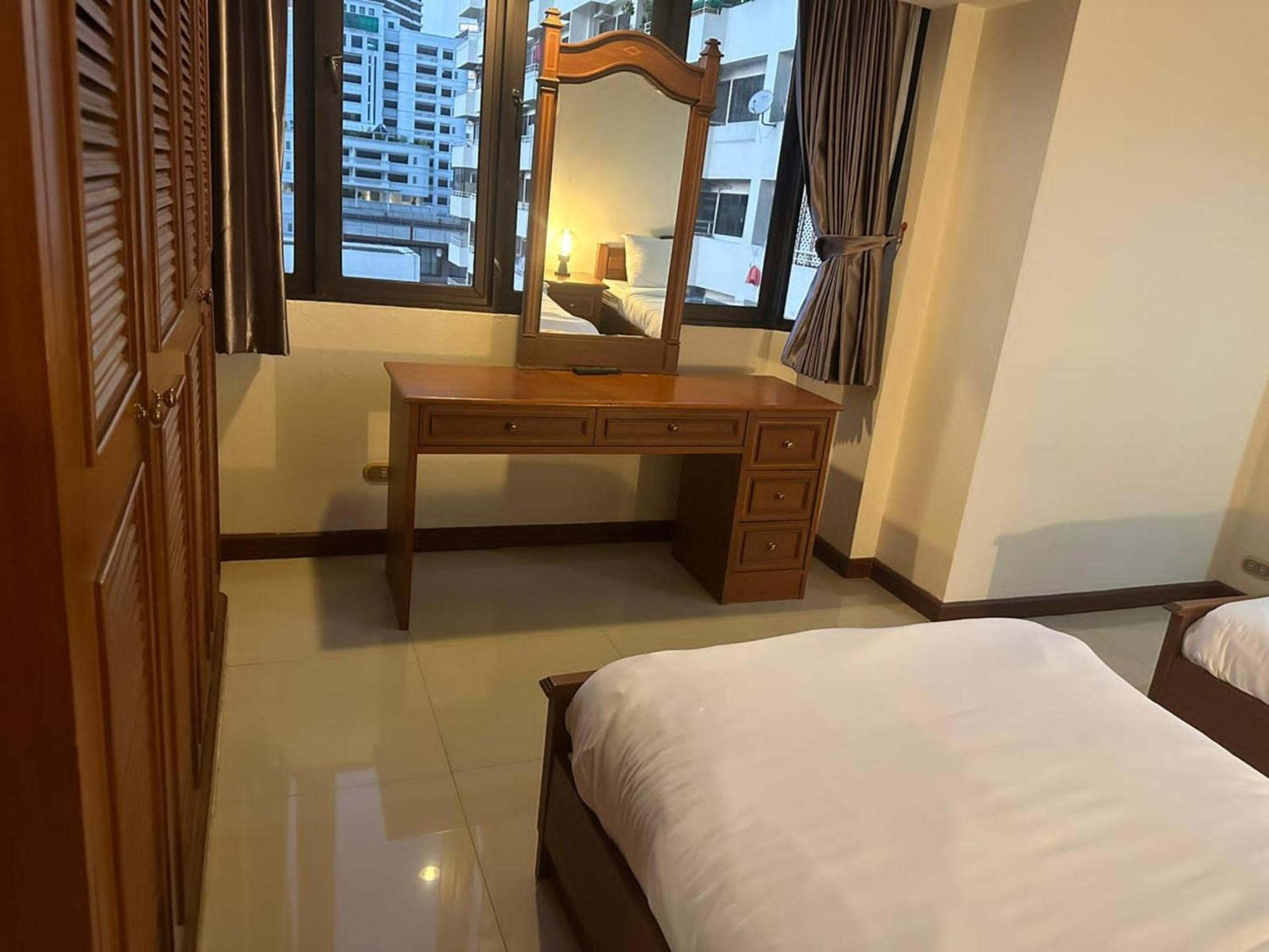 Omni Tower Sukhumvit Nana Direct Hotel Bangkok Eksteriør billede